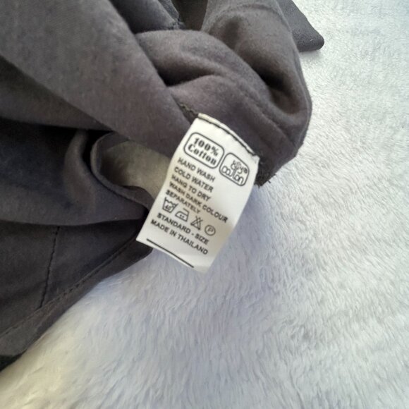 Cupcake International Gray Geometric V-Neck Midi Dress Medium Cap Sleeve New - Picture 4 of 7